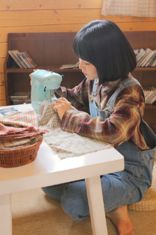 狂躁女人双腿流白色液体